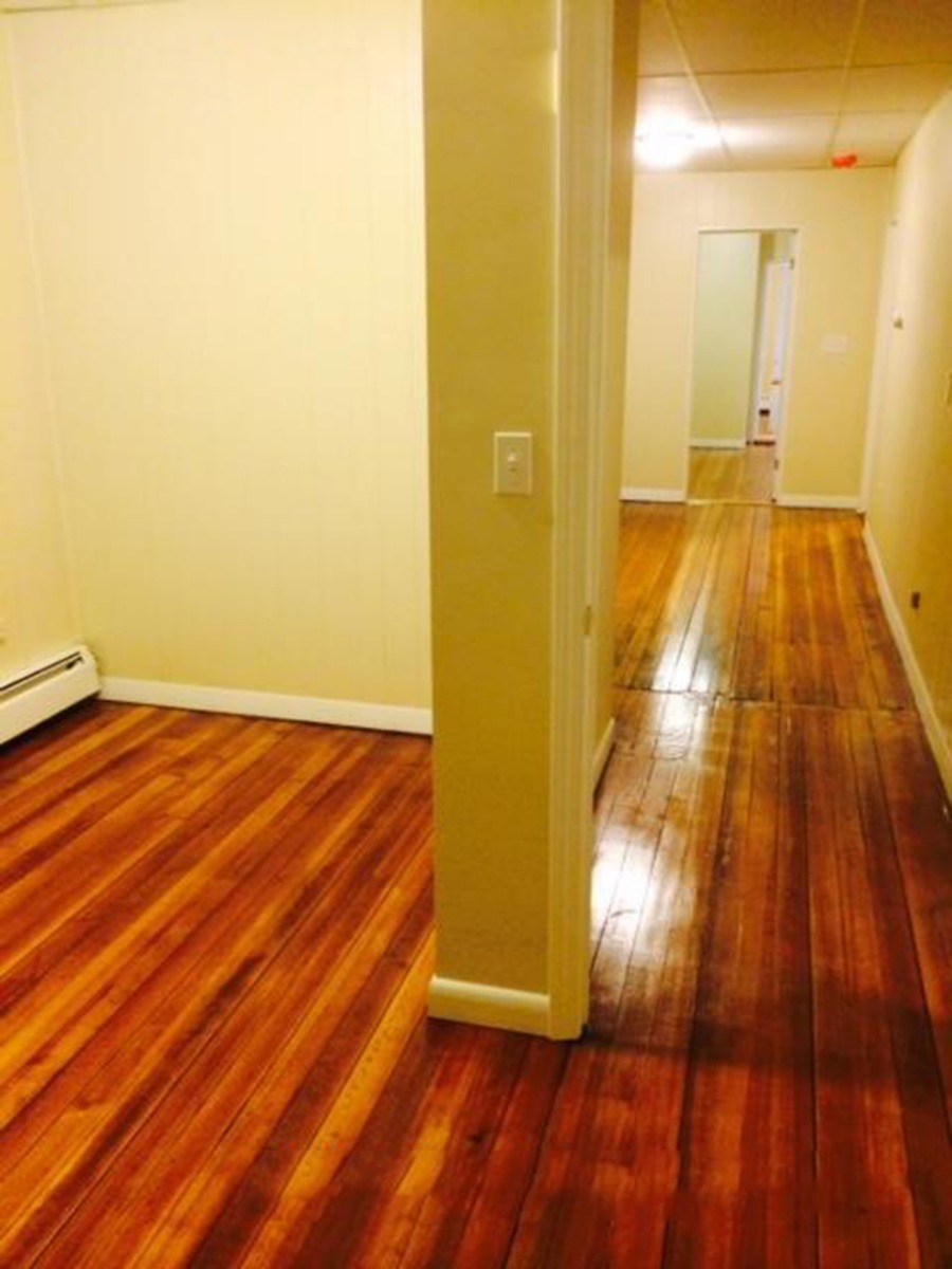 438 Meridian St, East Boston