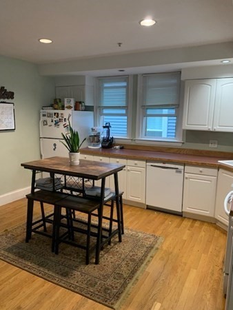 9 Acadia St, South Boston