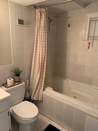 9 Acadia St, South Boston