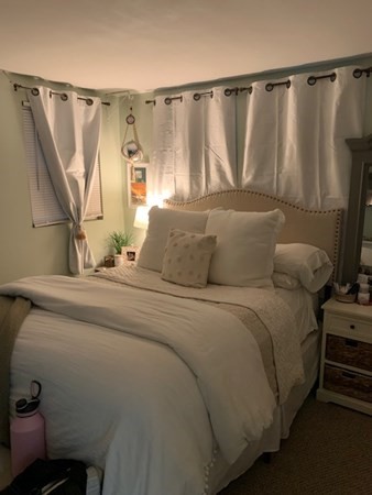 9 Acadia St, South Boston