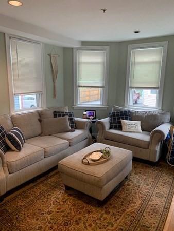 9 Acadia St, South Boston