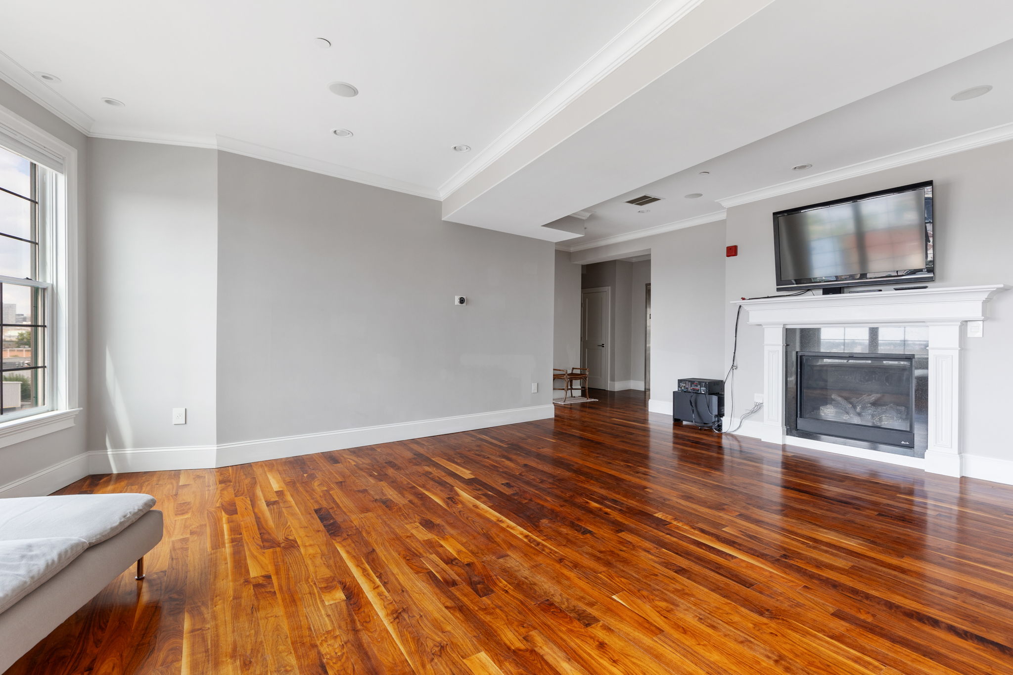 99 D St, South Boston