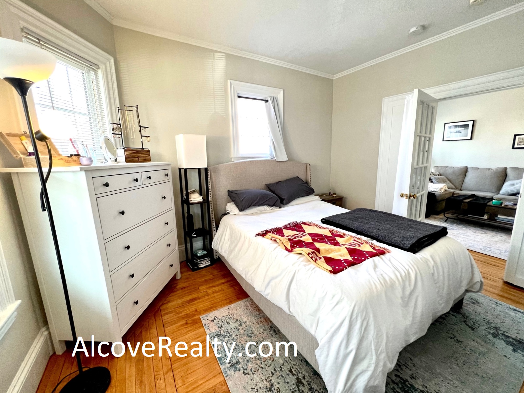 67 Willow Ave, Davis Square