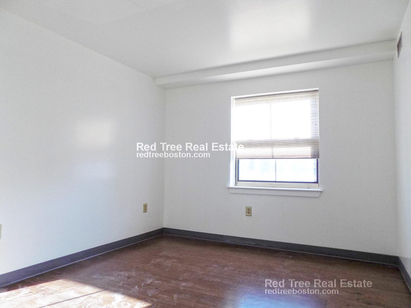 1 Pine St, Chinatown