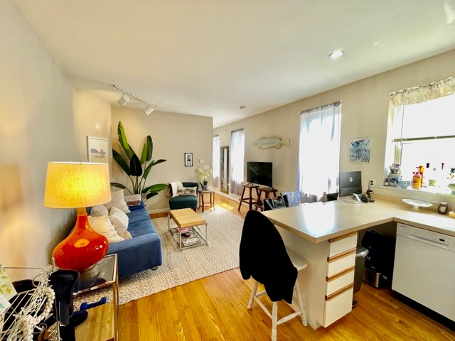 10 Garden Ct, North End