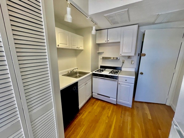 340 North St, North End