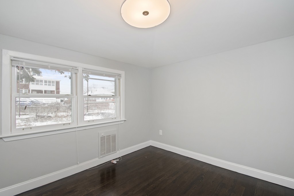 45 Gladstone St, East Boston