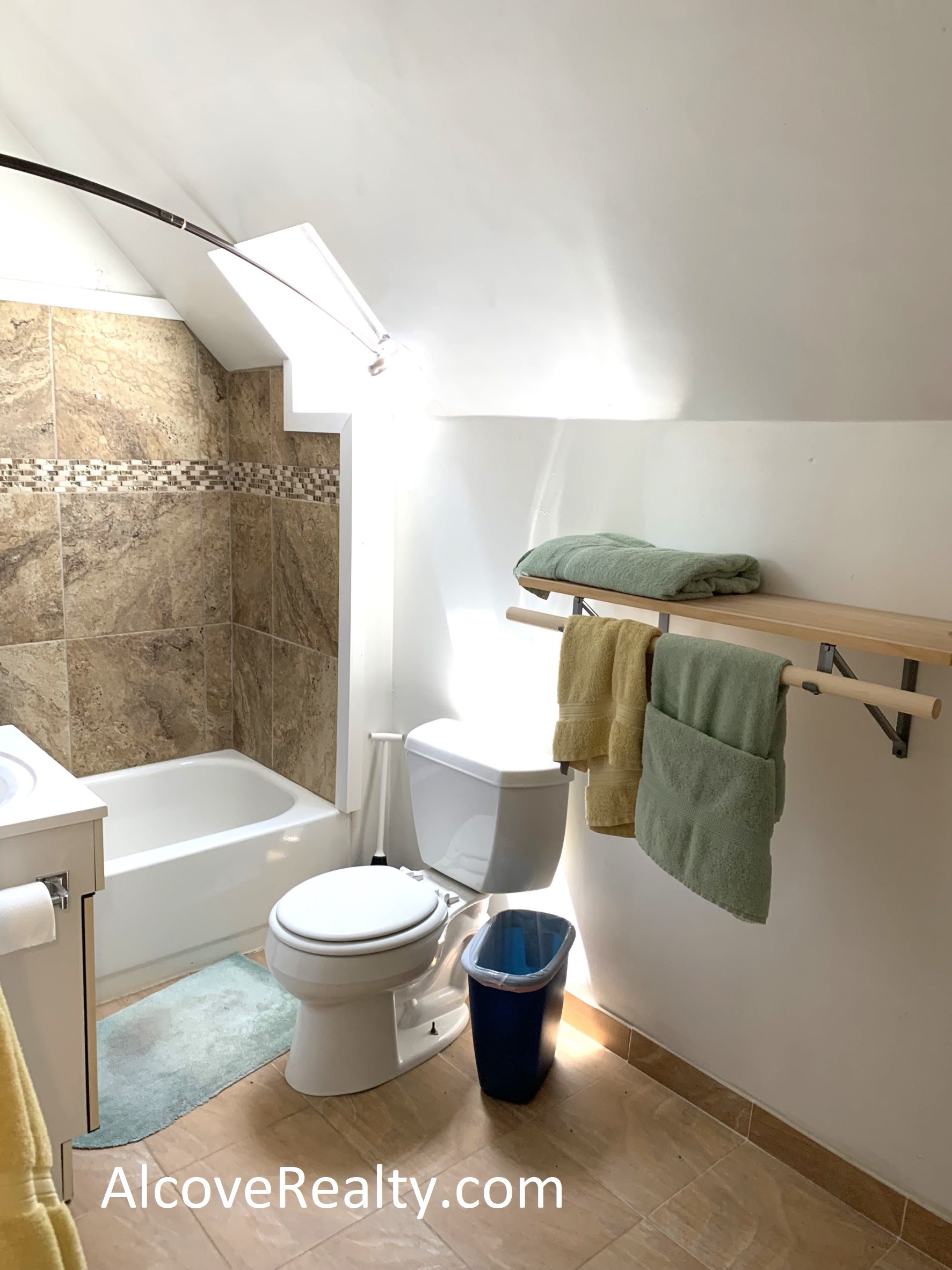 48 Raymond Ave, West Somerville