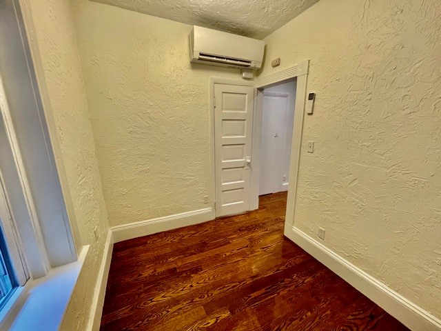 4 Garden Court St, North End