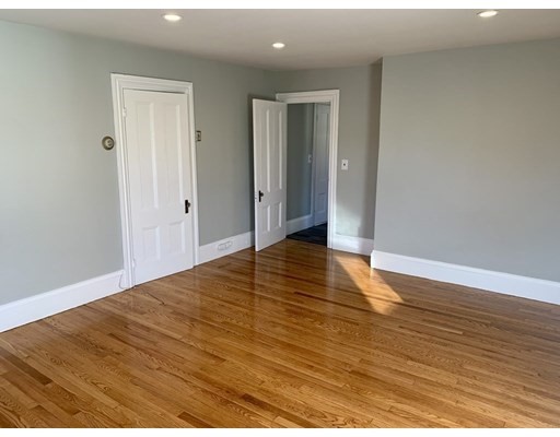 121 Thorndike St, East Cambridge