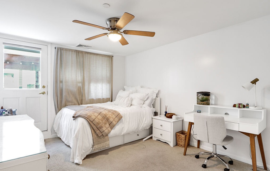 165 West 6th St, South Boston