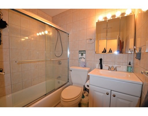 1689 Beacon St, Beaconsfield