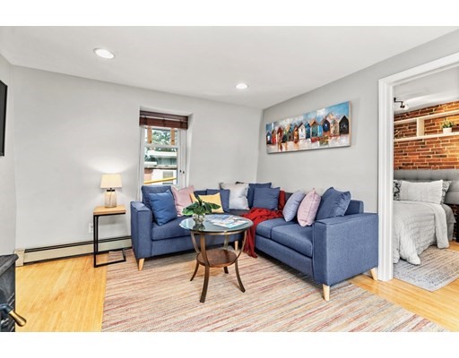 29 Eden St, Charlestown