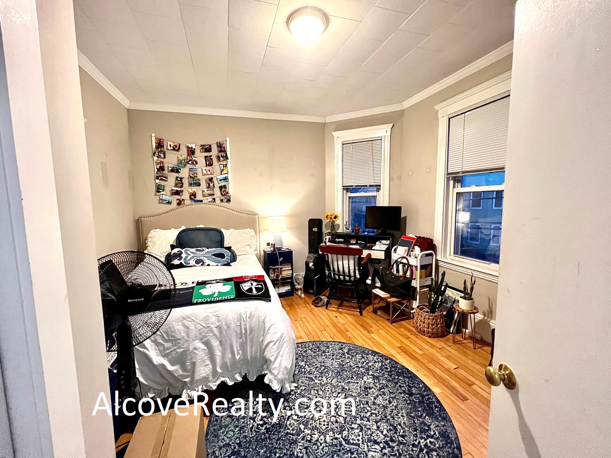 13 Farragut Ave, Teele Square