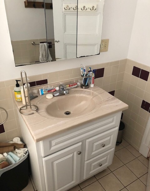 139 College Ave, Tufts