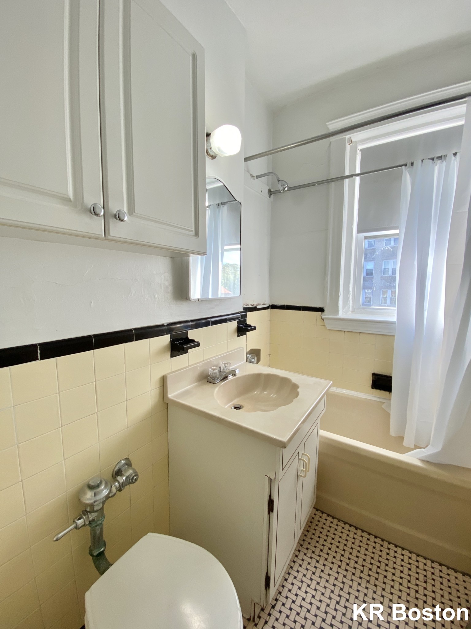 70 Chiswicks Rd, Brighton