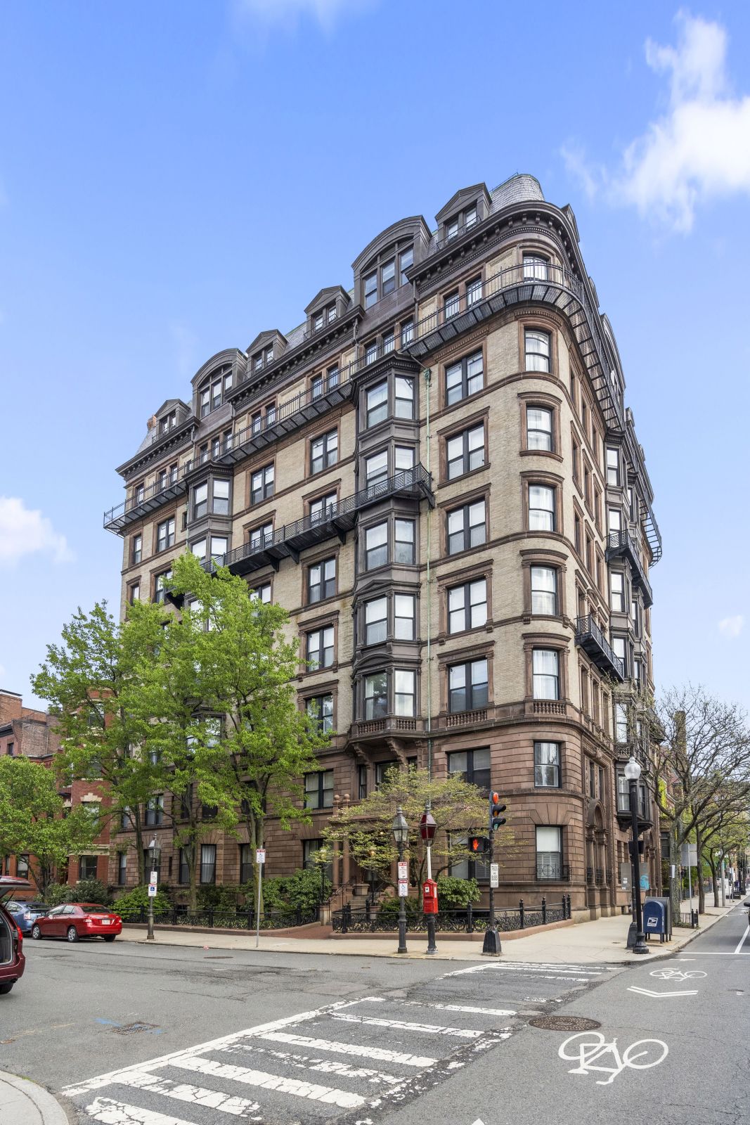 416 Marlborough St, Back Bay