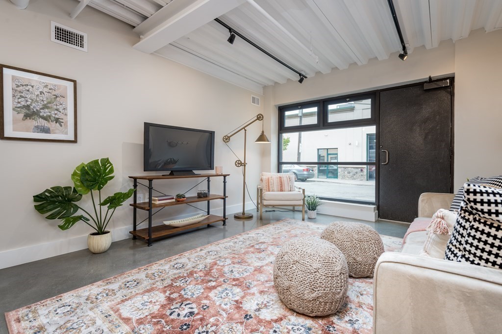 305 Webster Ave, Inman Square