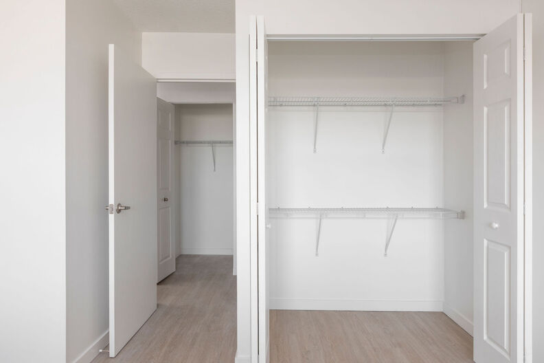 75 Saint Alphnosus, Mission Hill