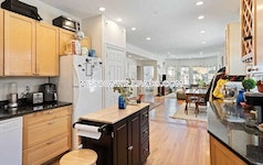 70 Hillside St, Mission Hill