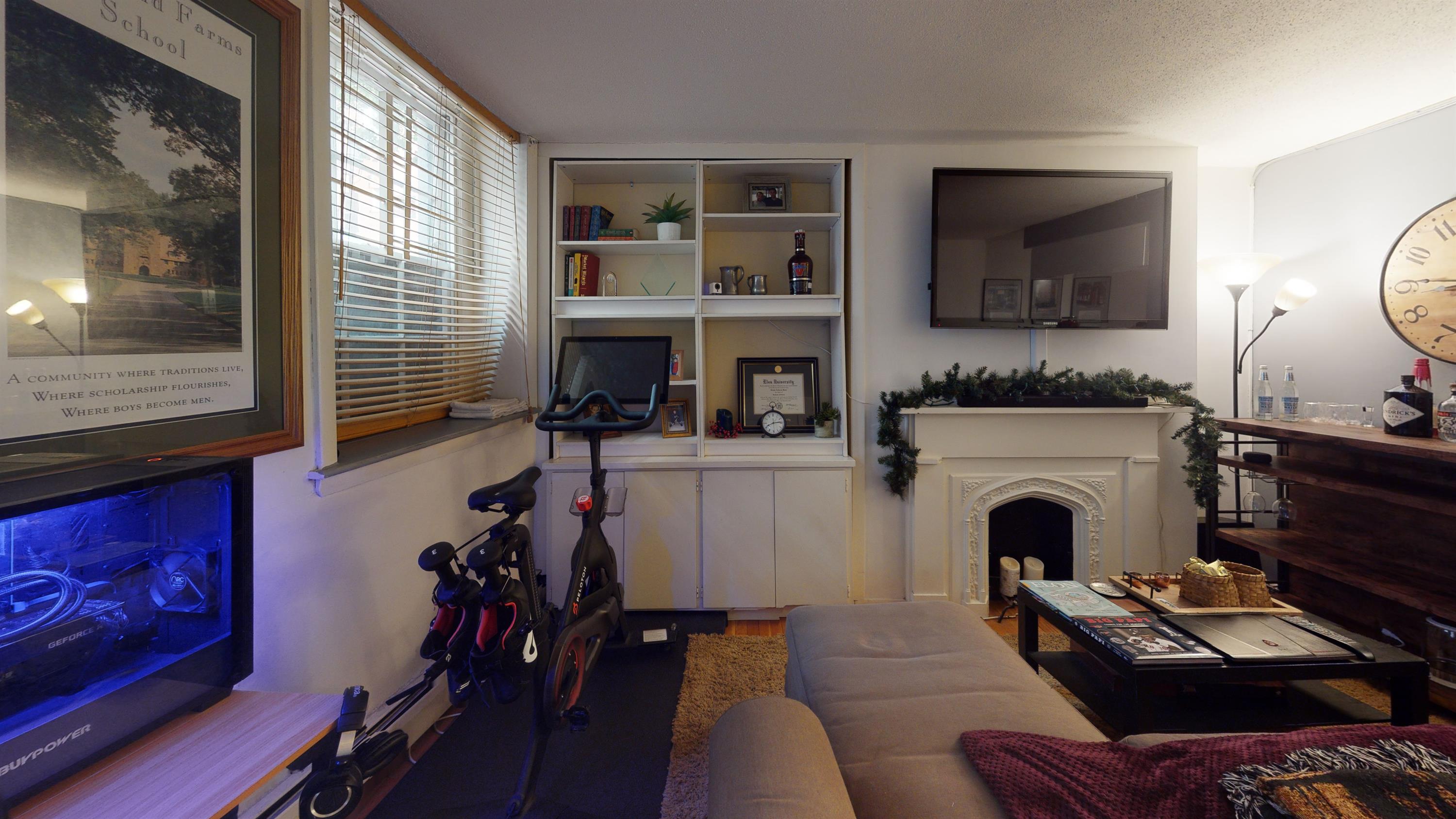 64 West Cedar St, Beacon Hill