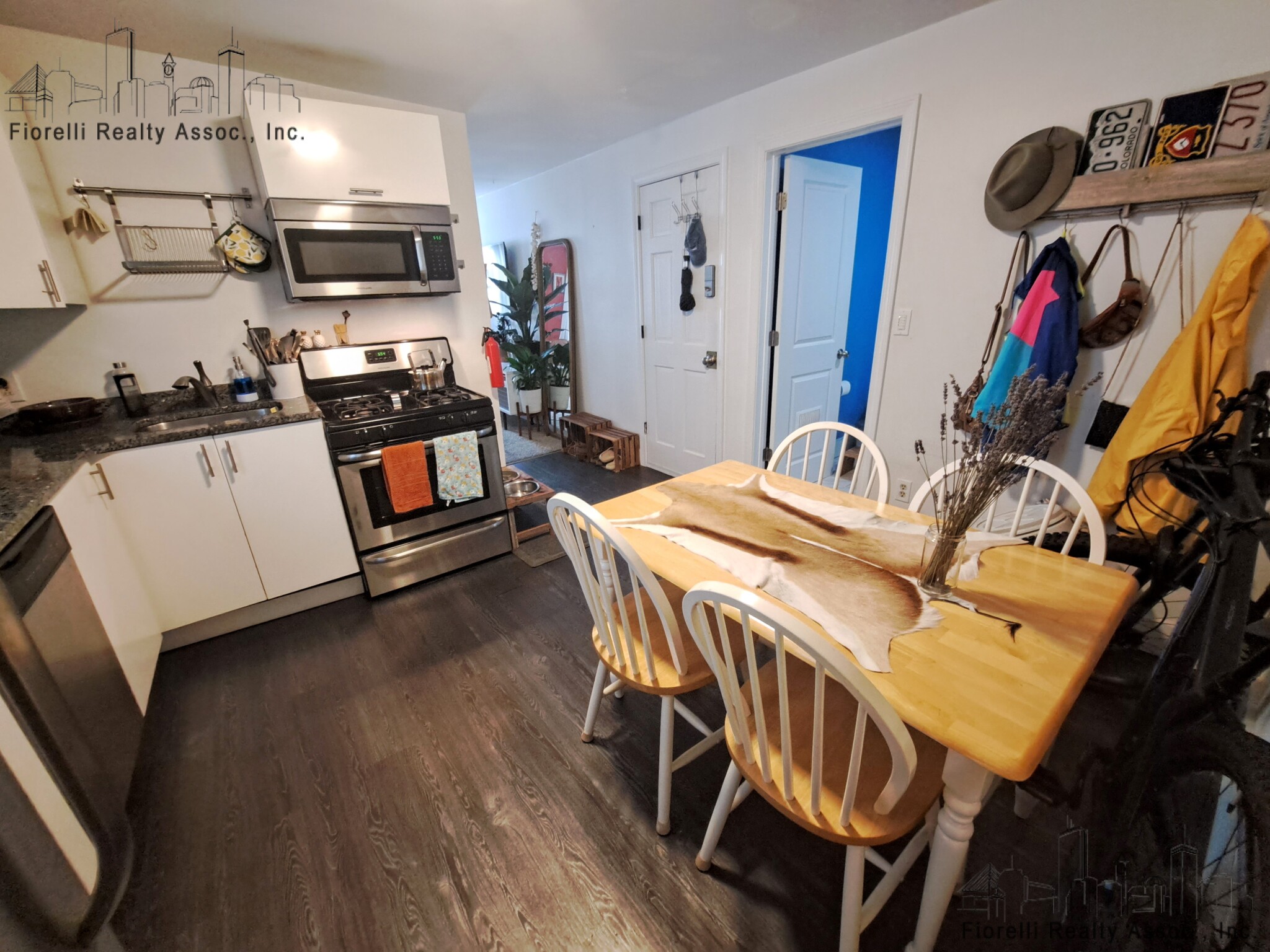 158 Everett St, East Boston