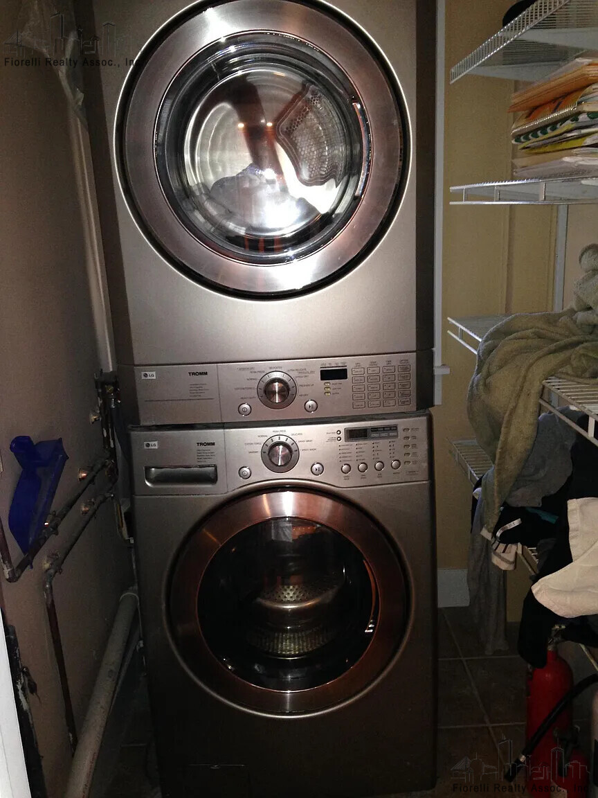 862 5th St, South Boston