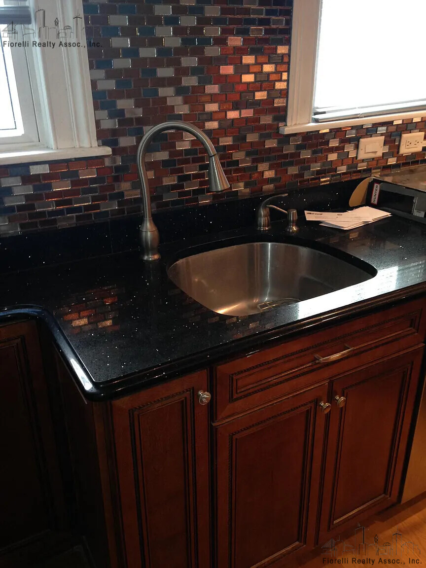 862 5th St, South Boston