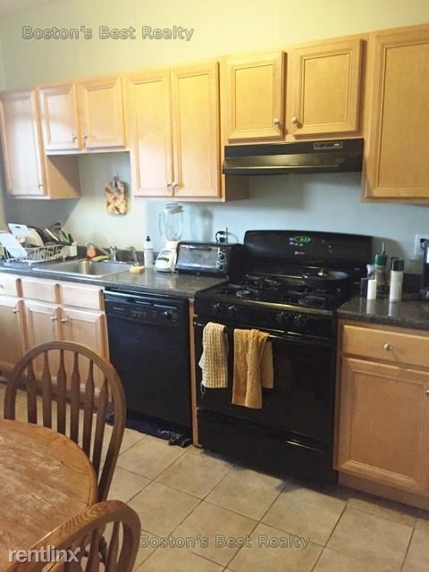 92 University Rd, Coolidge Corner