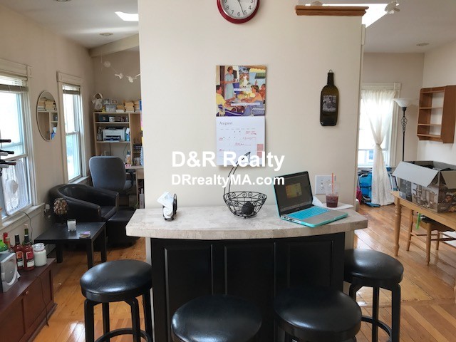 72 Gore St, Cambridgeport