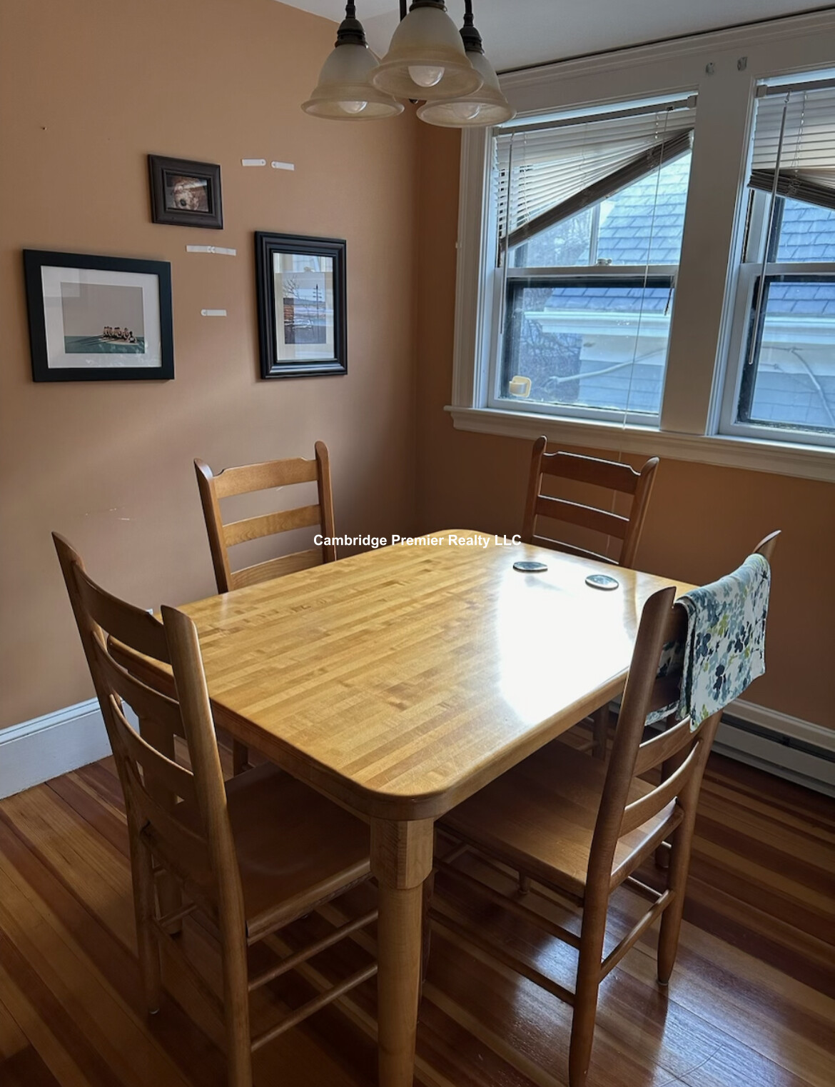 72 Powder House Boulevard, Tufts