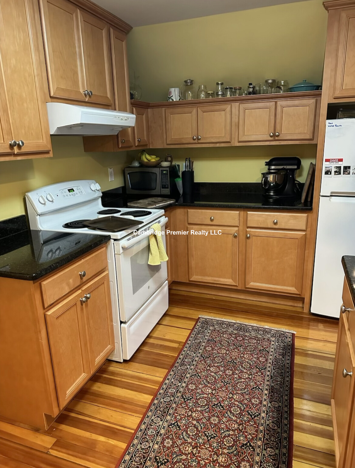 72 Powder House Boulevard, Tufts