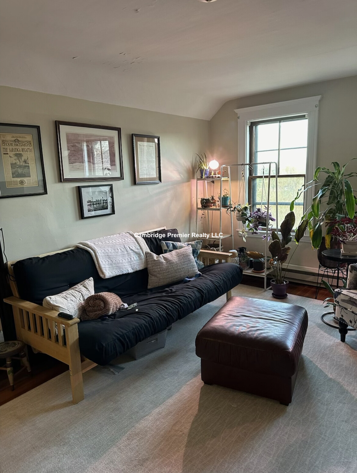 72 Powder House Boulevard, Tufts