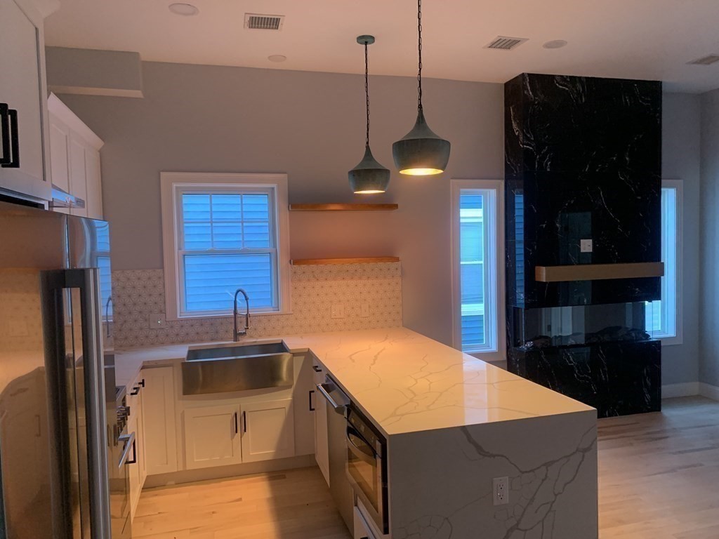 32 Cameron Ave, North Cambridge