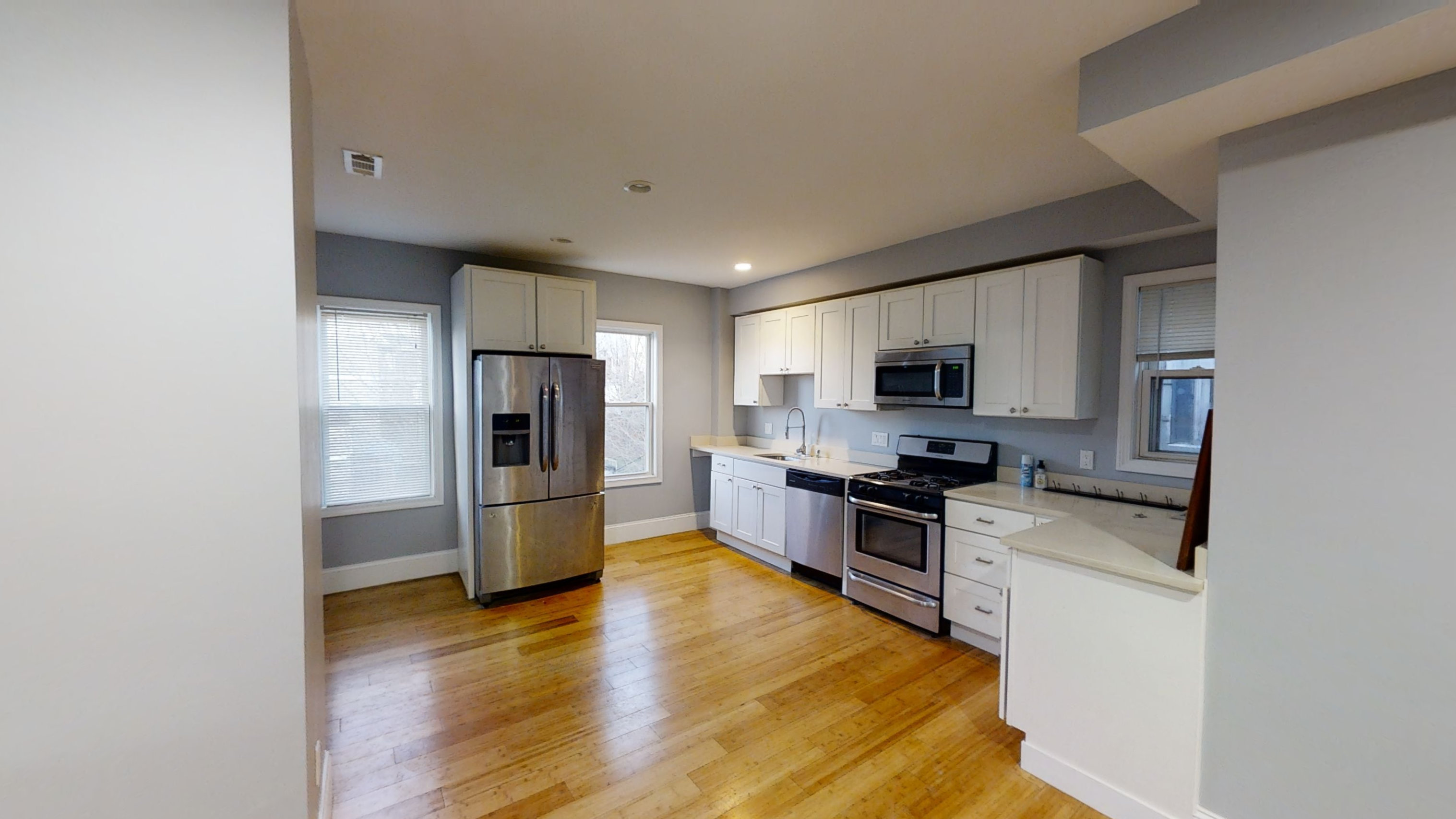 722 Saratoga St, East Boston