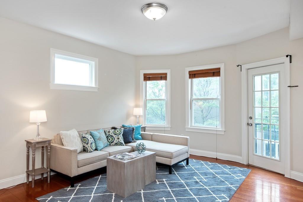 226 Banks St, Harvard Square