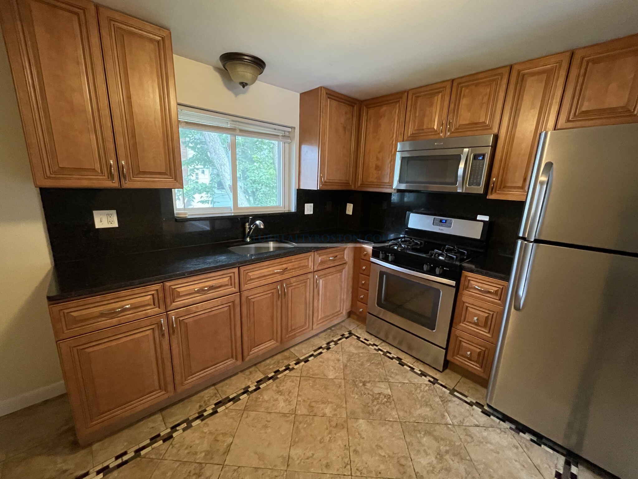 17 Oxford Circle, Belmont