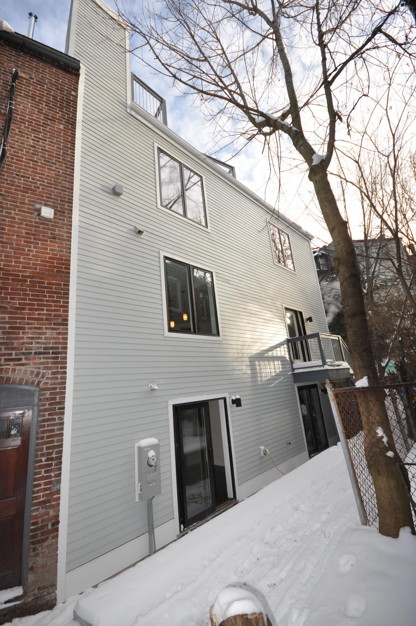 20 Sussex St, Roxbury