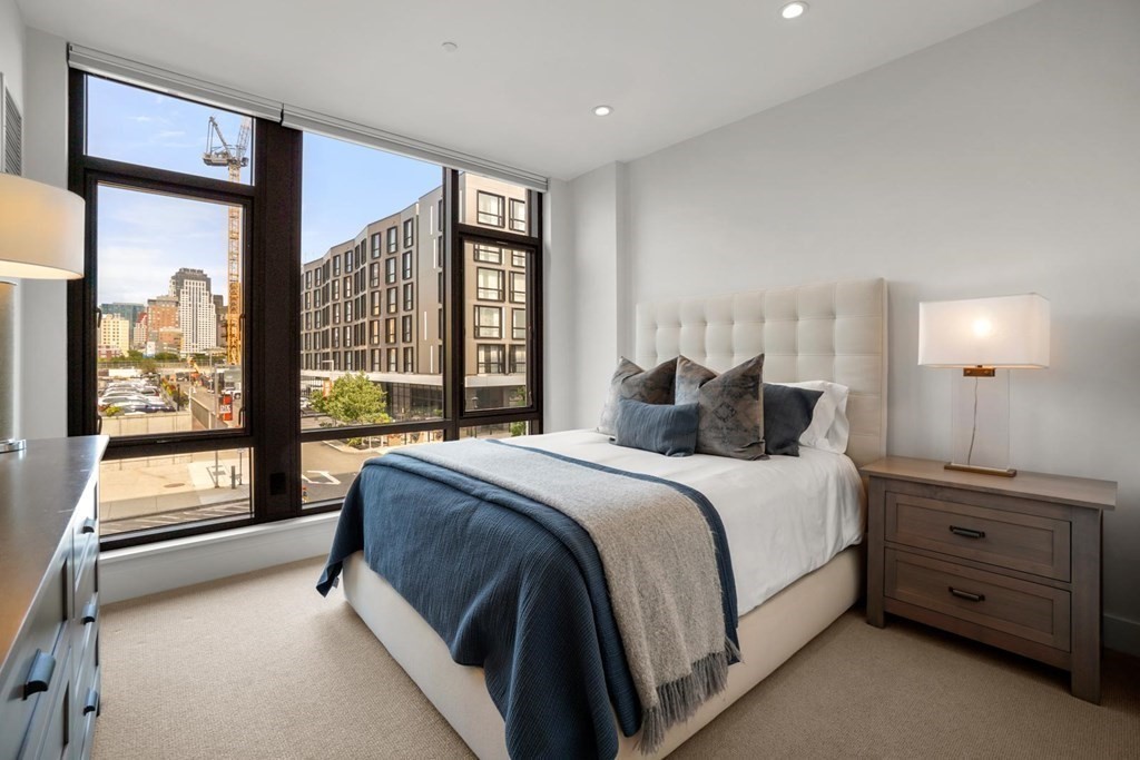 40 Traveler St, Back Bay