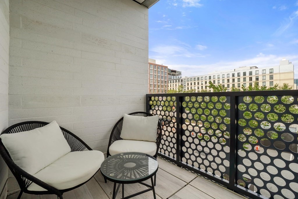 40 Traveler St, Back Bay