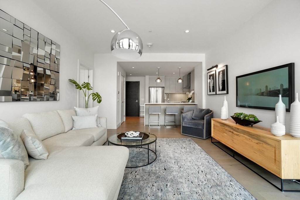 40 Traveler St, Back Bay