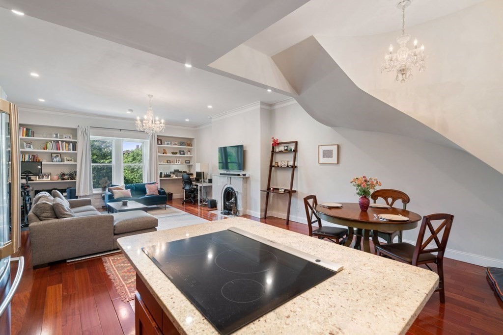 34 Commonwealth Ave, Back Bay