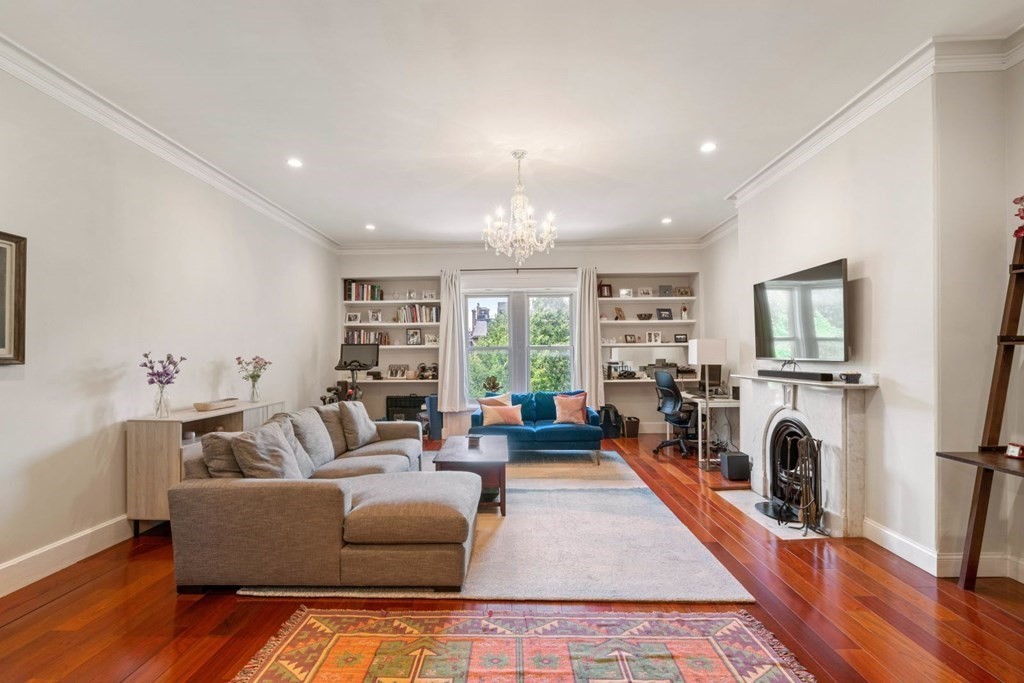 34 Commonwealth Ave, Back Bay