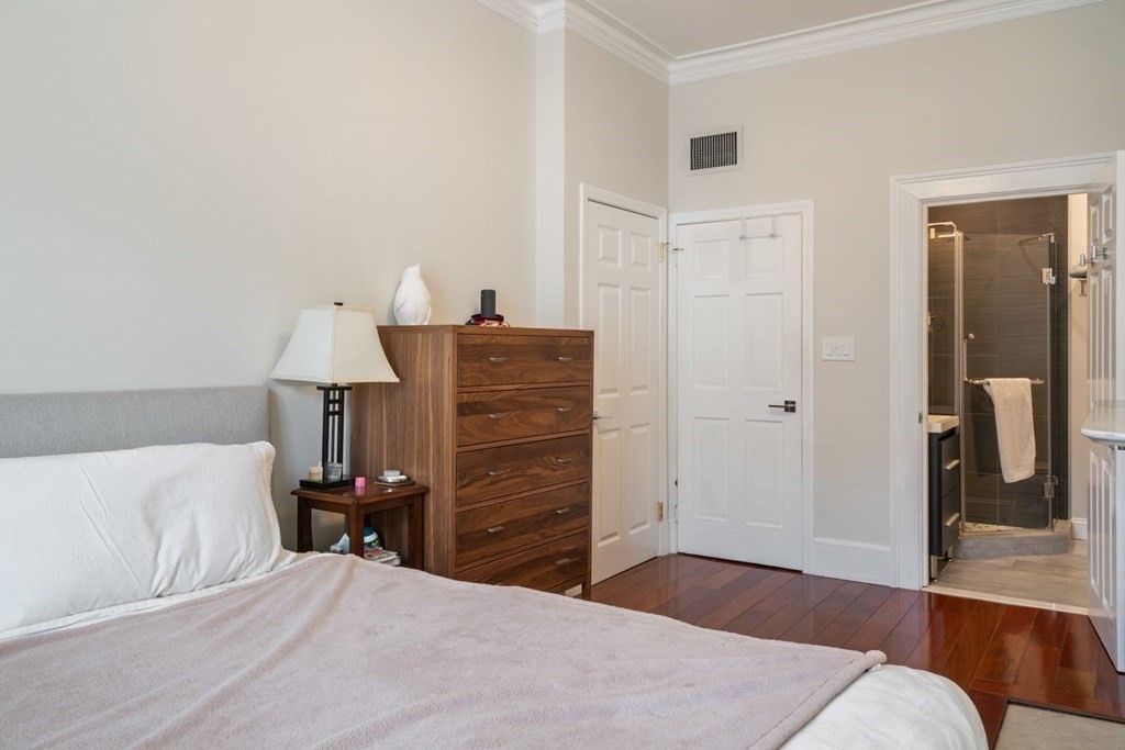 34 Commonwealth Ave, Back Bay