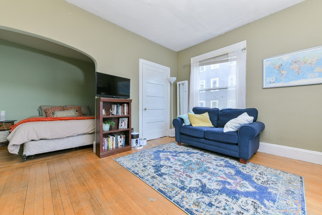 61 Montebello Rd, Jamaica Plain