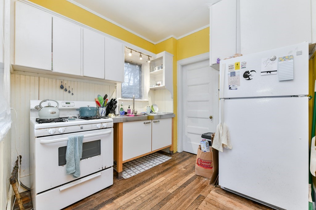 61 Montebello Rd, Jamaica Plain