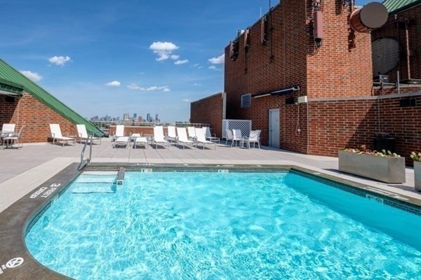 15 North Beacon St, Allston