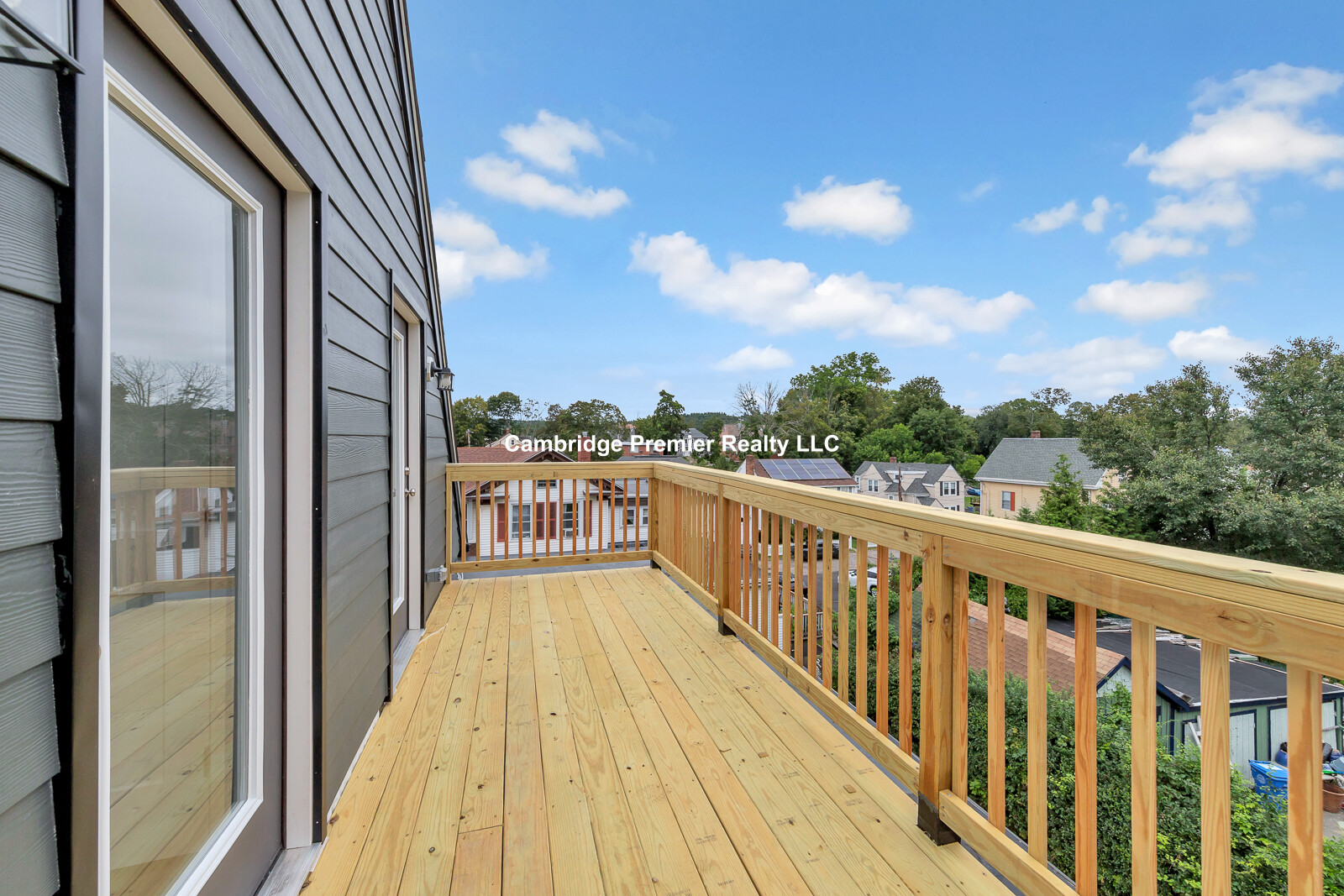 73 Lexington St, Waltham