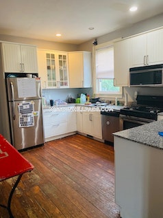 731 Parker St, Mission Hill