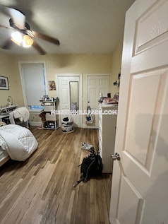 731 Parker St, Mission Hill